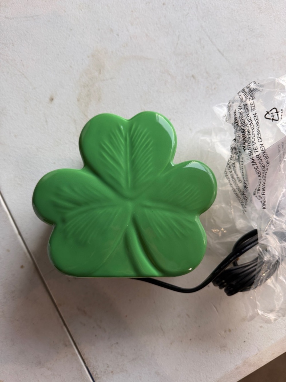 Scentsy Clover Me Irish Warmer